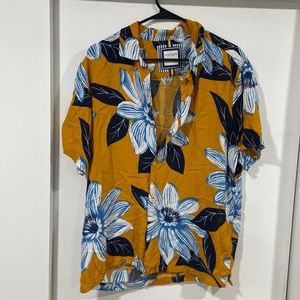 Men’s Hawaiian Shirt. size XL